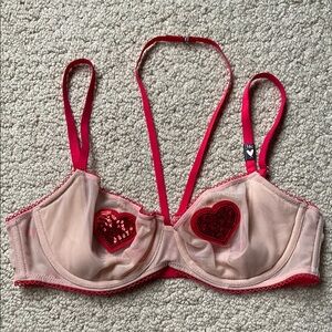 Victoria’s Secret Dream Angels Push-Up Without Padding Bra